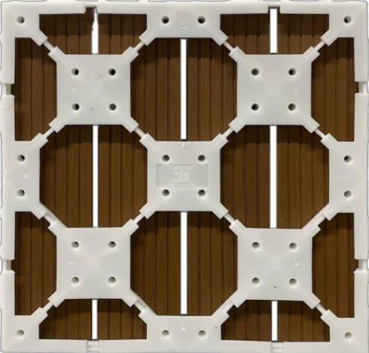 Interlocking — Pecan · Co-extrusion in a room